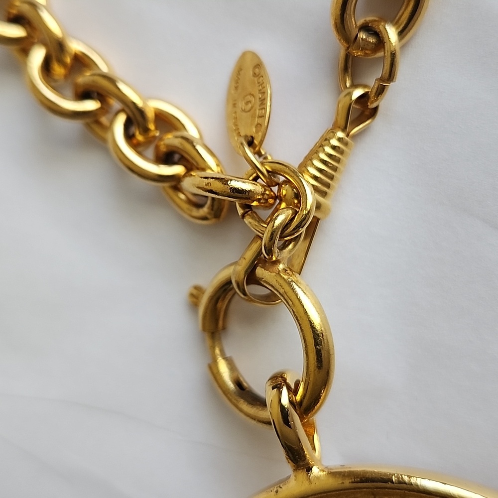 Authentic Vintage CHANEL Logo Pendant Necklace Gold - Picture 9 of 13